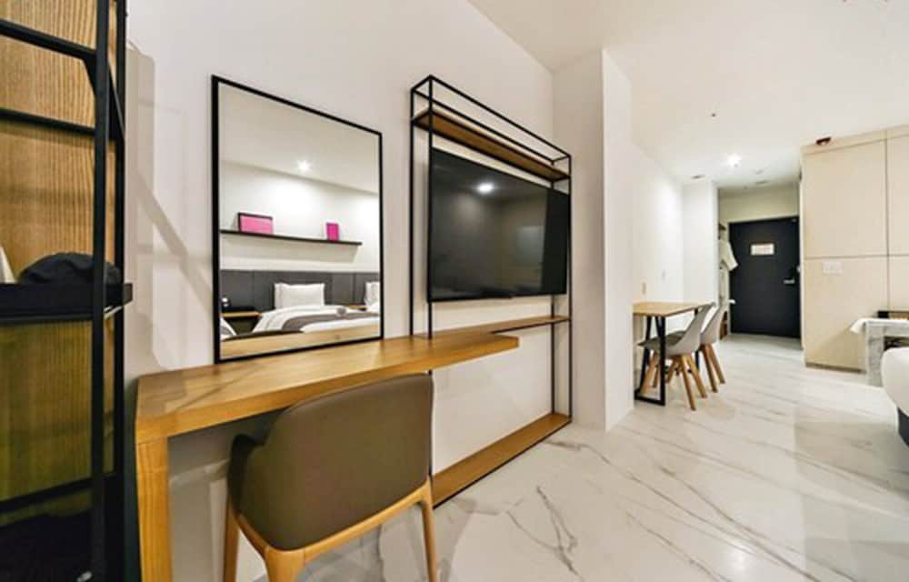 Noblestay Hotel 9/50