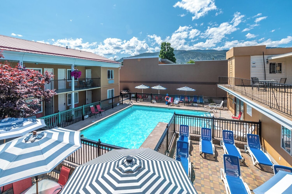Sahara Courtyard Inn Penticton 36/77