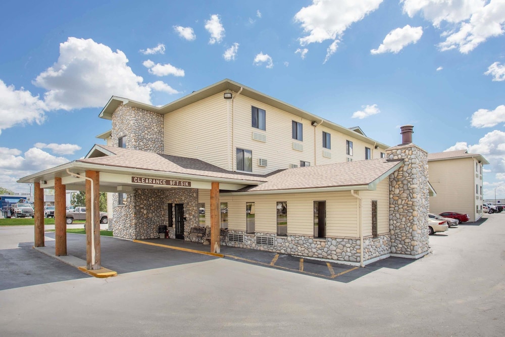 Super 8 by Wyndham Billings MT 5/52