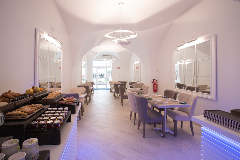 Marina Hotel Charming Rooms 29/47