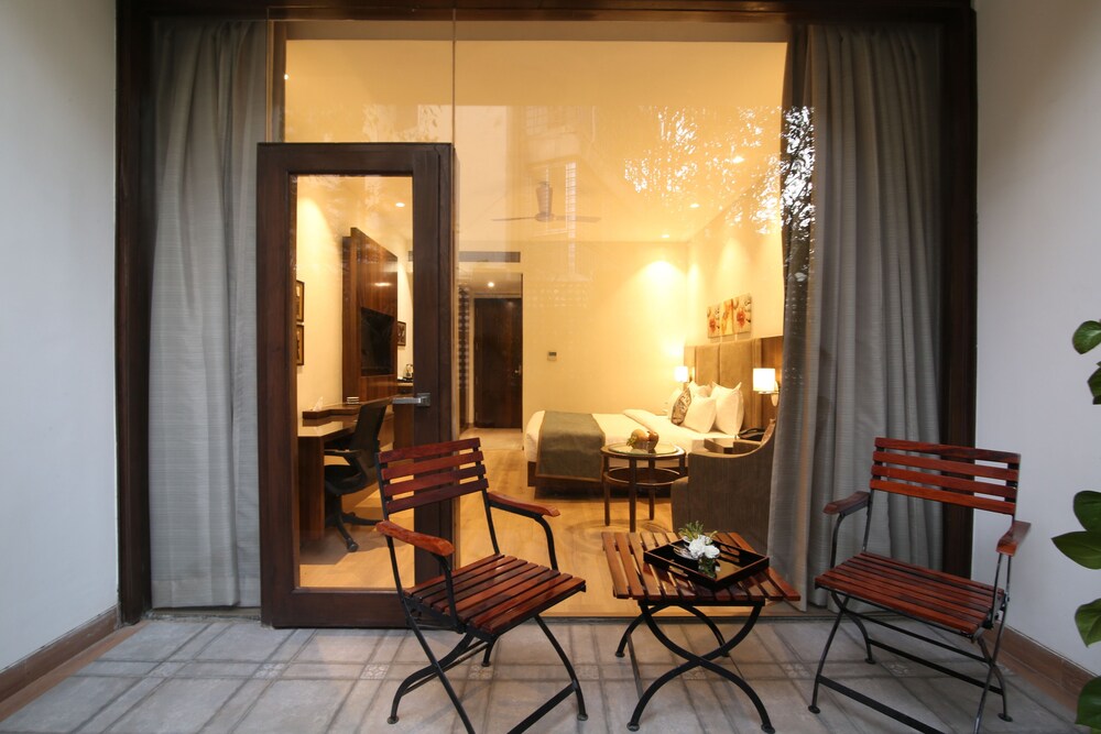 Kwality's Motel Shiraz 22/40