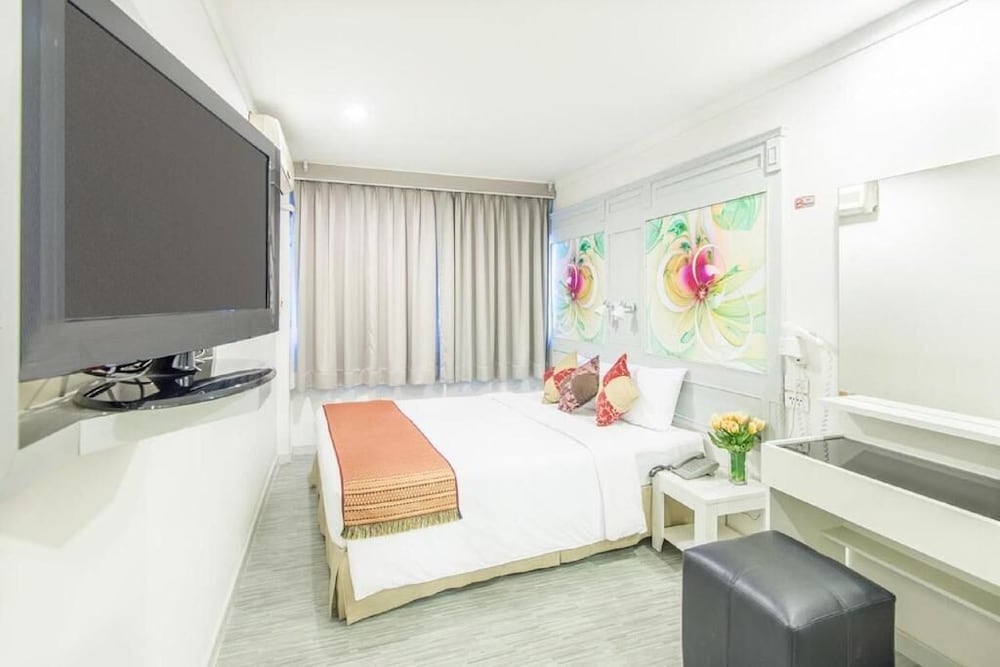 PRATUNAM CITY INN 28/54