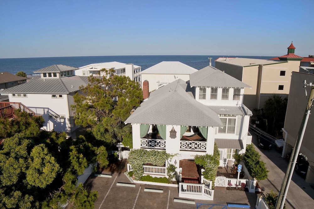 DeSoto Beach Bed & Breakfast 3/40
