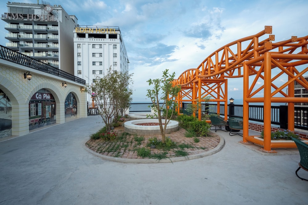 Tamarind Hotel Da Nang 41/49