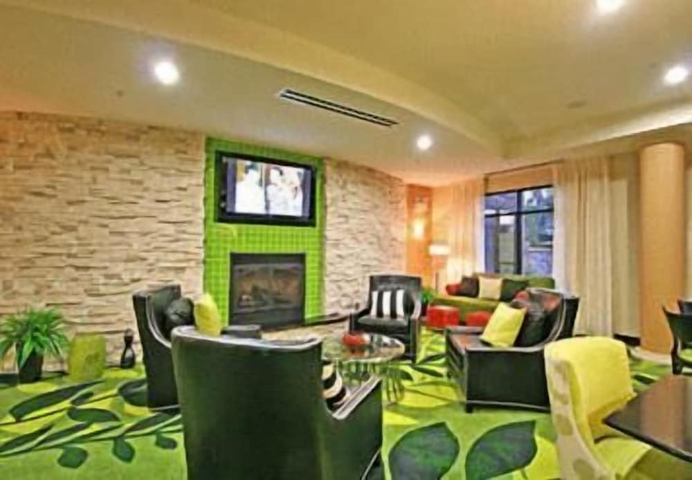 Fairfield Inn And Suites Elkin Jonesville 27/38