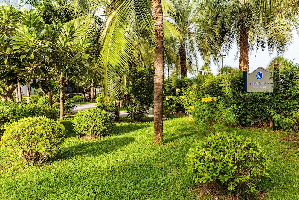 Cholchan Pattaya Beach Resort 72/74