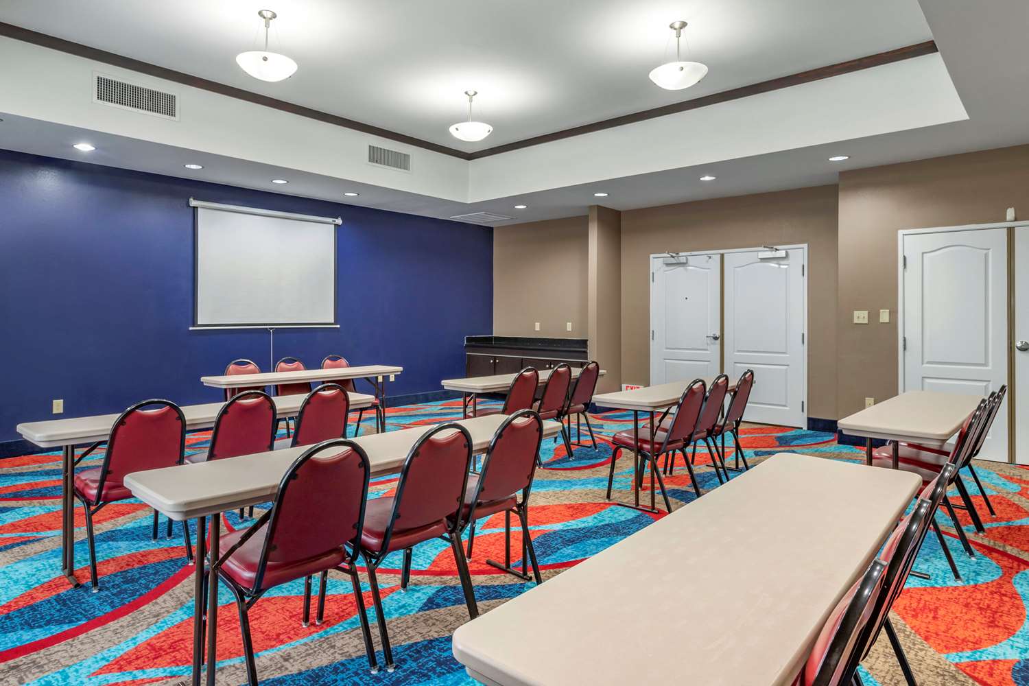 Comfort Inn & Suites Cleveland TX 31/40
