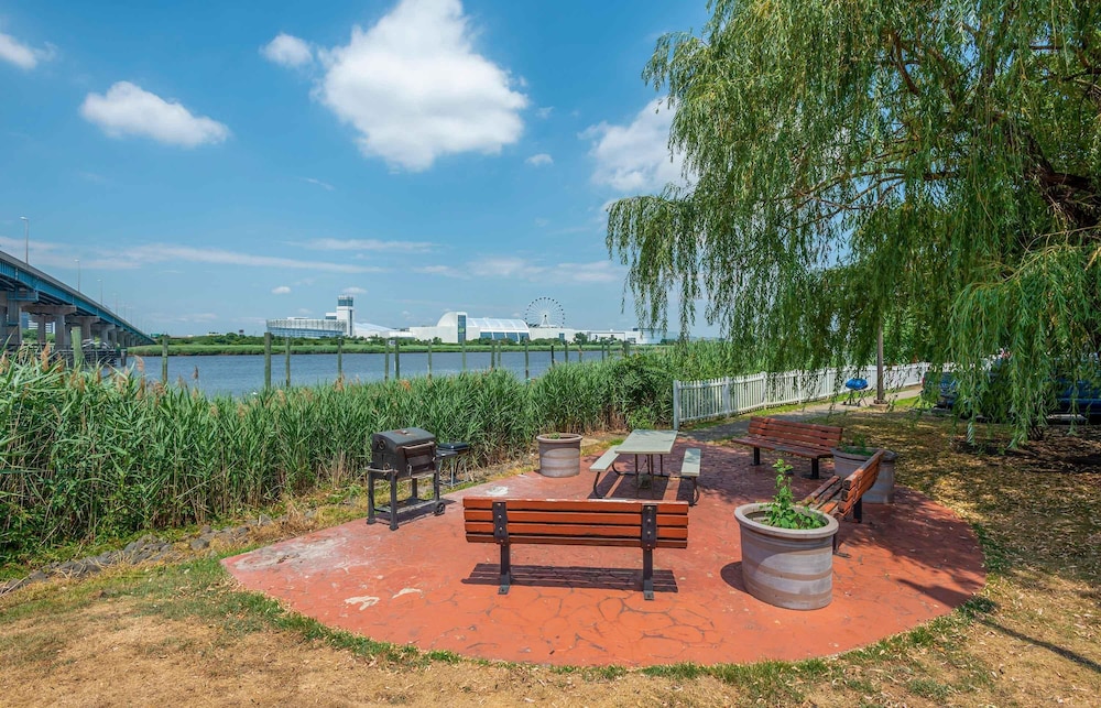 Extended Stay America Suites Secaucus Meadowlands 50/55