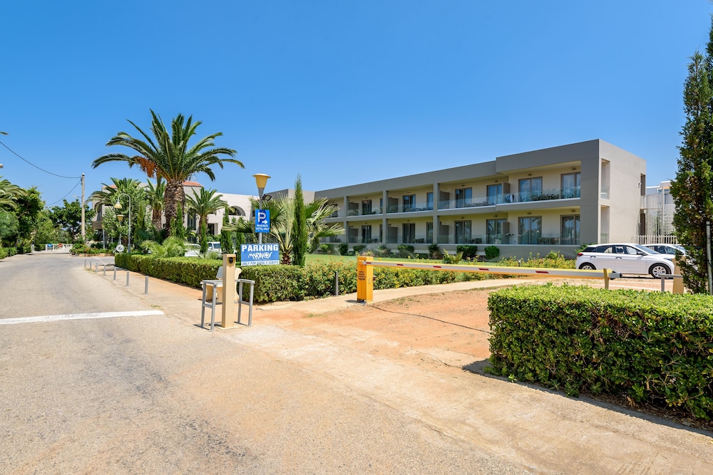 Marinos Beach 41/50