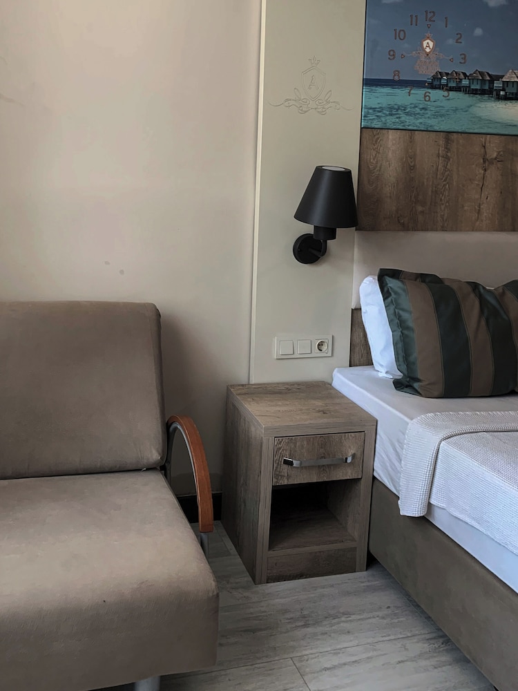 Akkan Beach Hotel 26/68