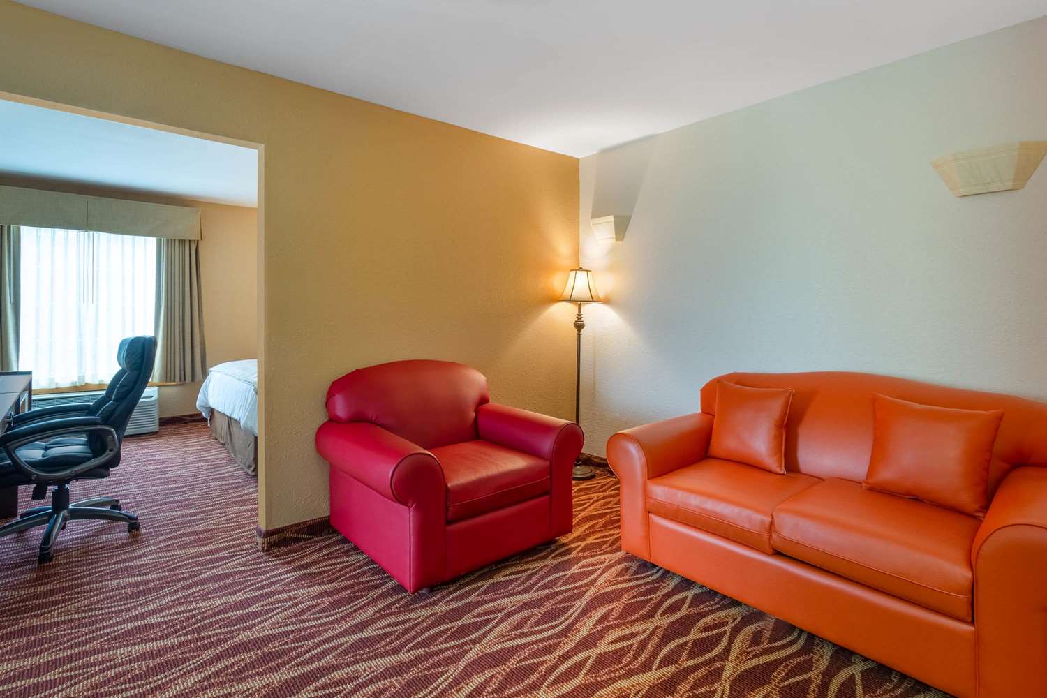 HAWTHORN SUITES BY WYNDHAM ALLENTOWN-FOGELSVILLE 30/46