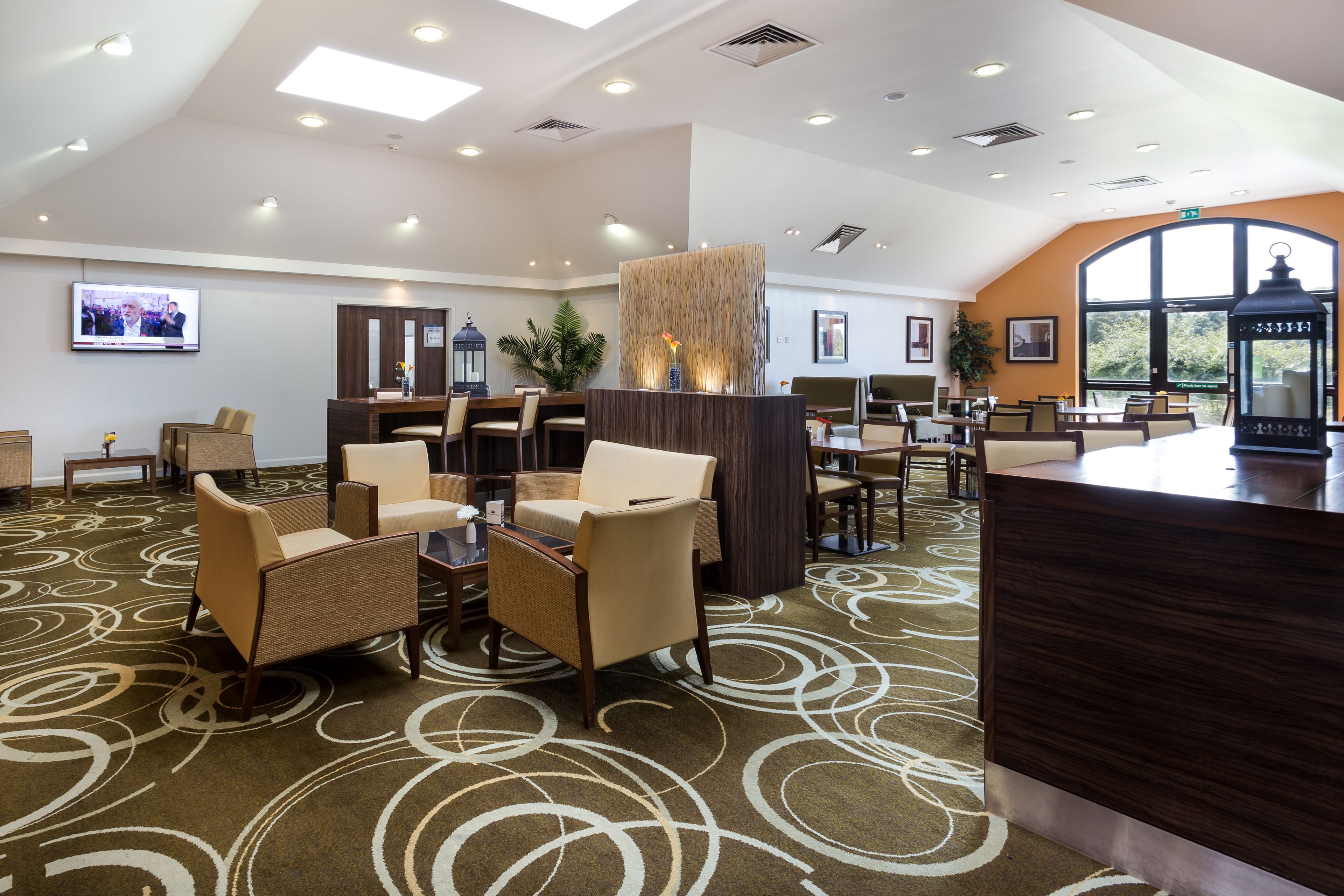 HOLIDAY INN EXPRESS COLCHESTER 20/33