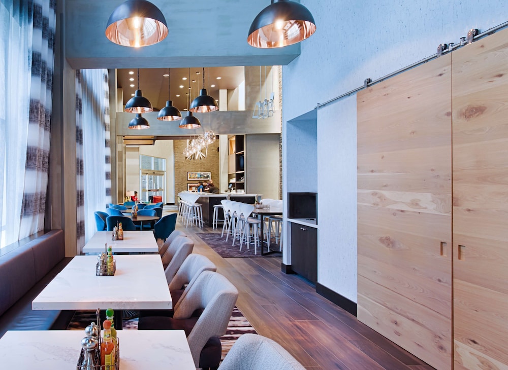 Hyatt Place Long Island City/New York City 49/67