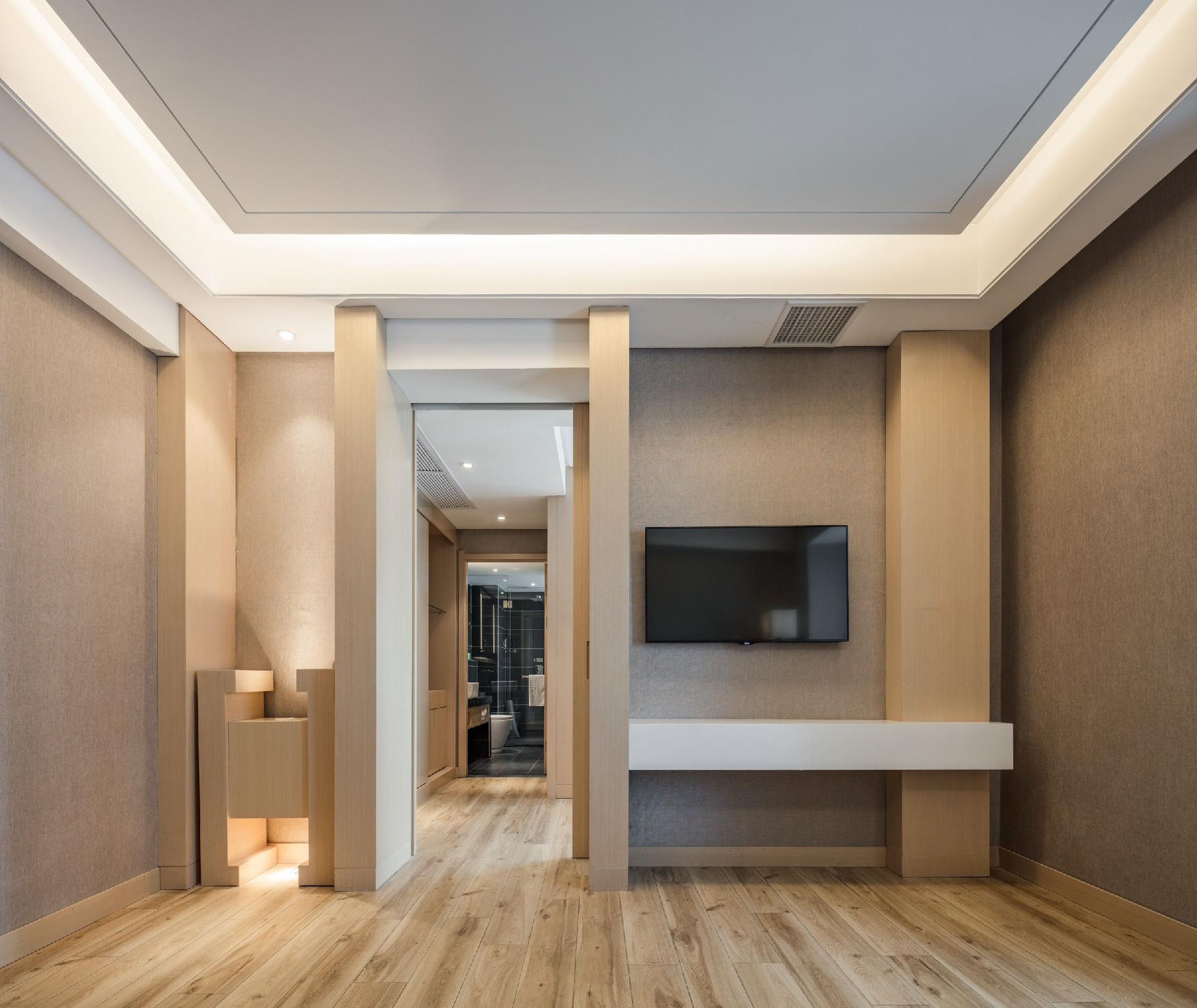 Erwan Hotel (Chuhe Hanjie) 8/25