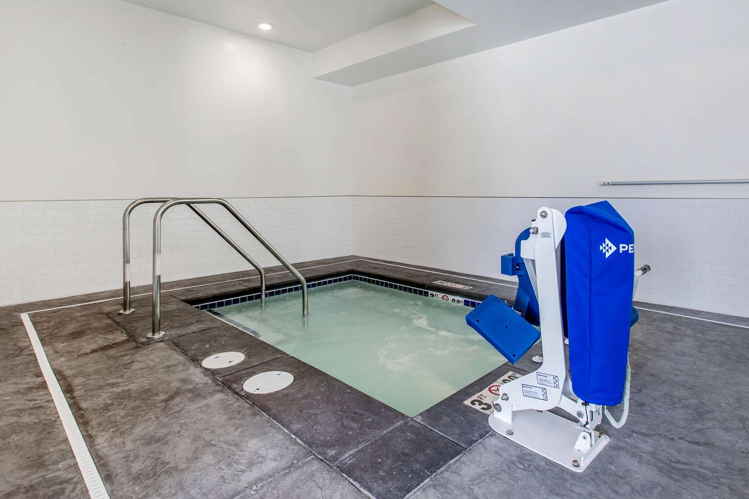 Sleep Inn and Suites Ankeny Des Moines IA 27/33