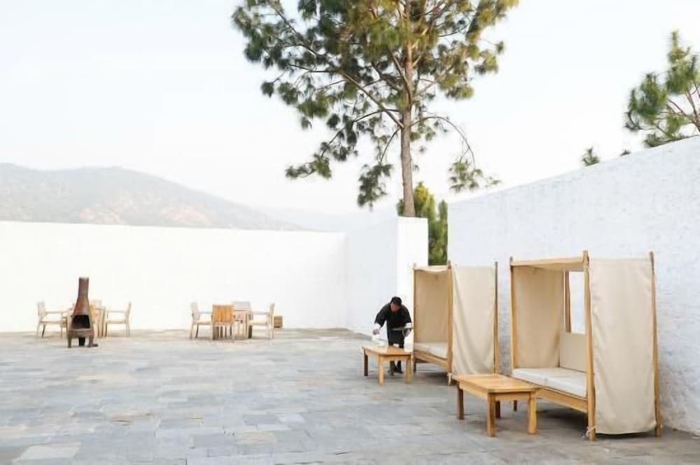 DHENSA BOUTIQUE RESORT 29/33