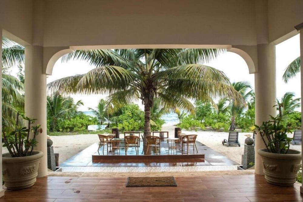 Seashell Beach Villa 25/32