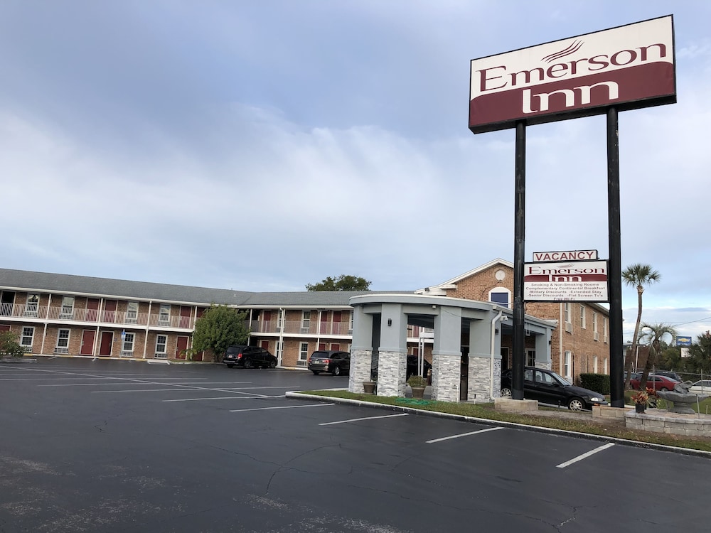 Emerson Inn 51/61