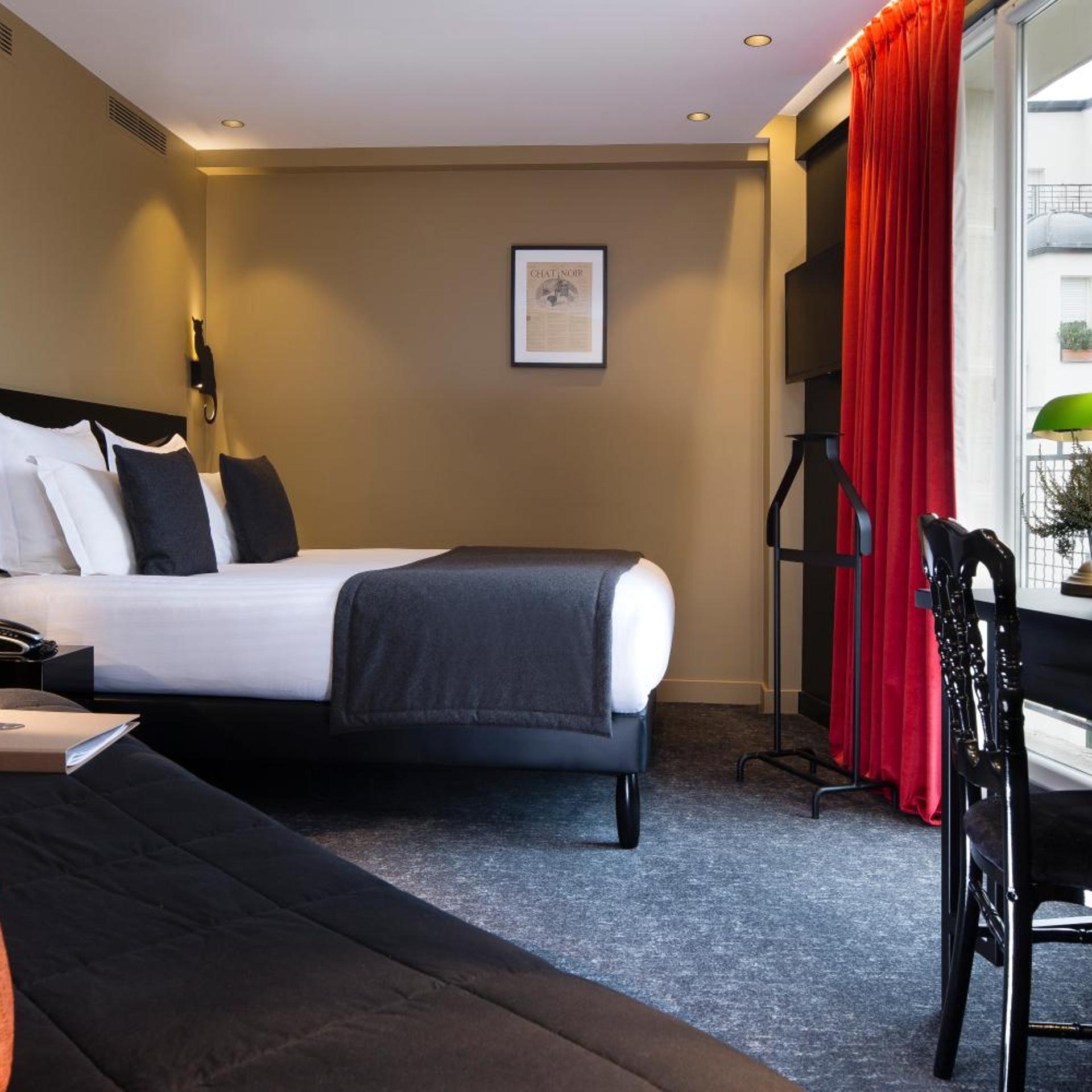 Adjoining, Double Bed 4/6