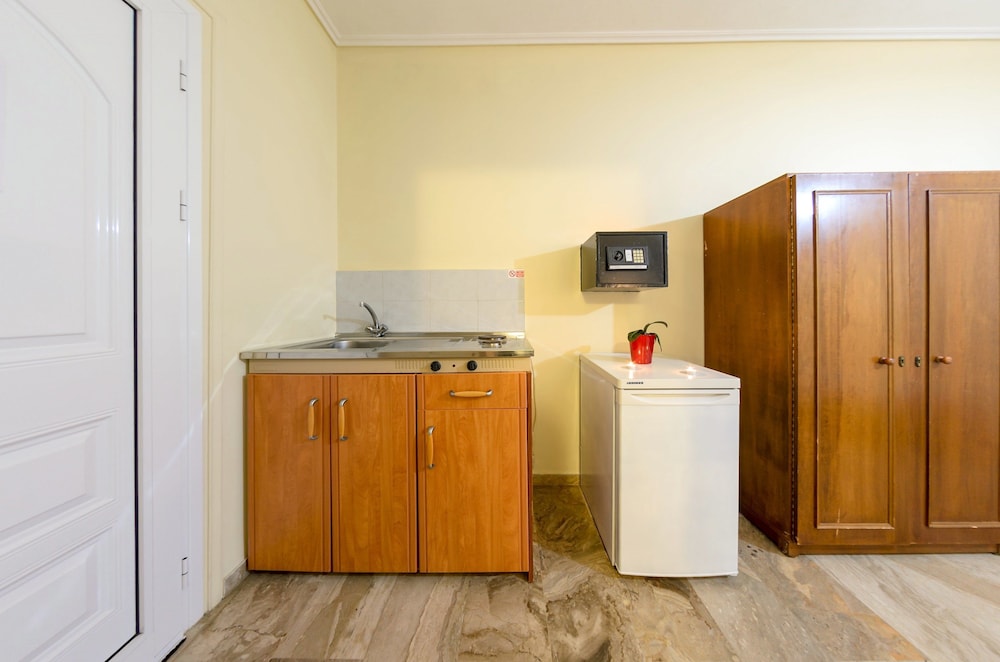 Tesys Studios & Apartments 6/50
