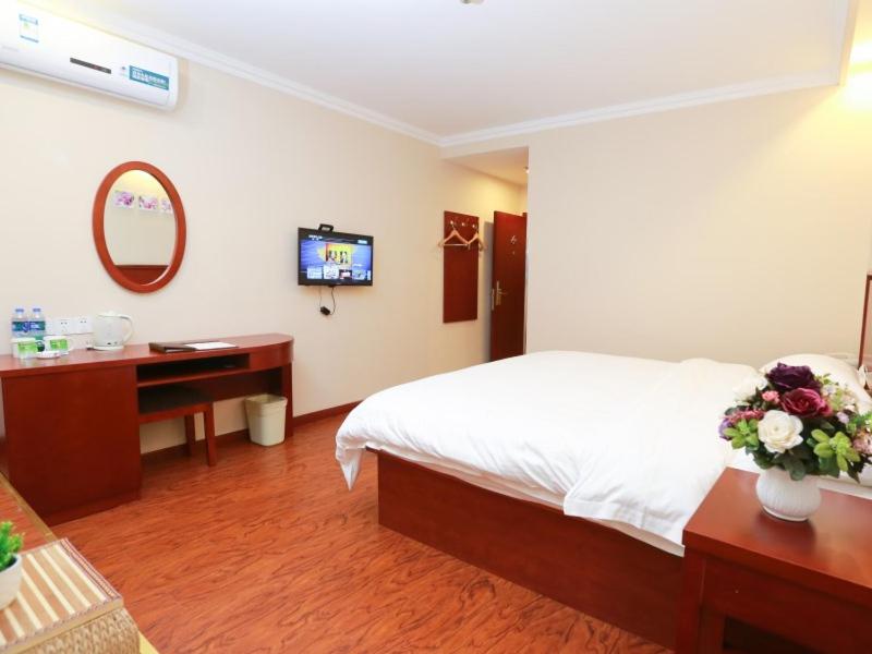 GreenTree Inn ChangZhou Wujin District South ChangWu Road West JingDe Road QianHuang Express Hotel 25/45