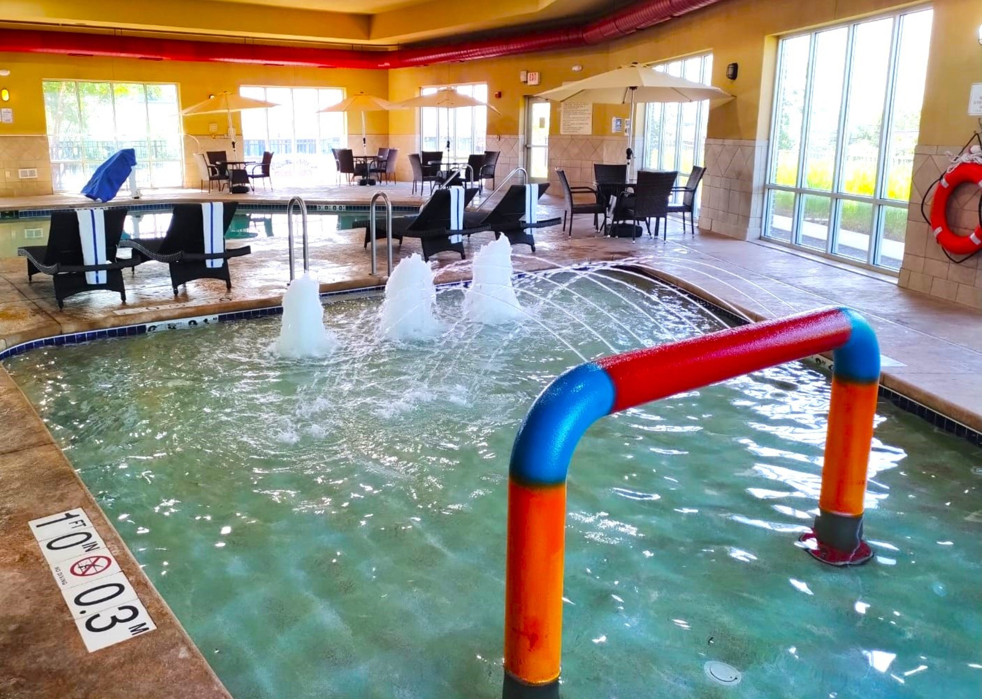 Holiday Inn Express And Suites Milwaukee Nw Park Place 46/79