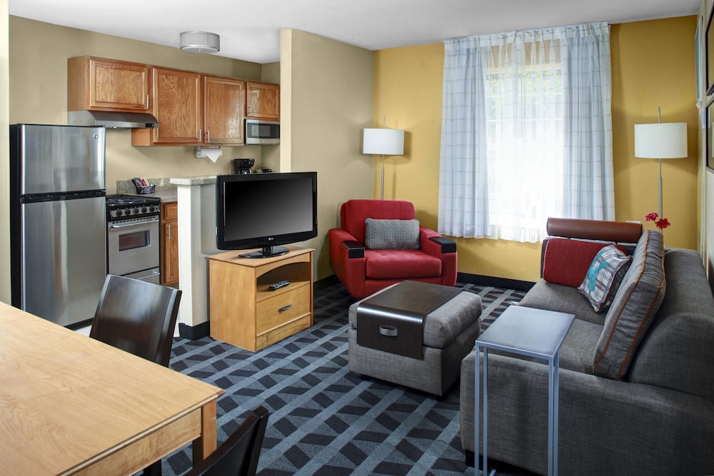TownePlace Suites by Marriott Fresno 22/36