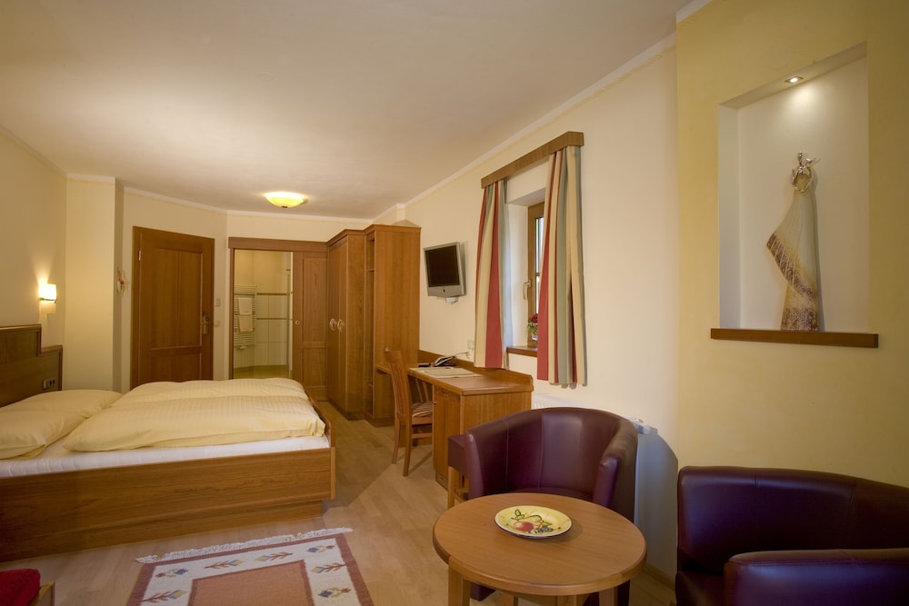 غرفة كومفورت بسرير كينج وسرير فردي بشرفة بغرفة نوم واحدة، Hotel Sallerhof 3/4