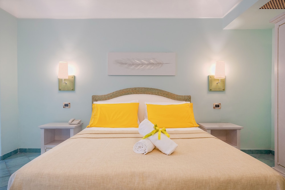 ECONOMY, DOUBLE BED