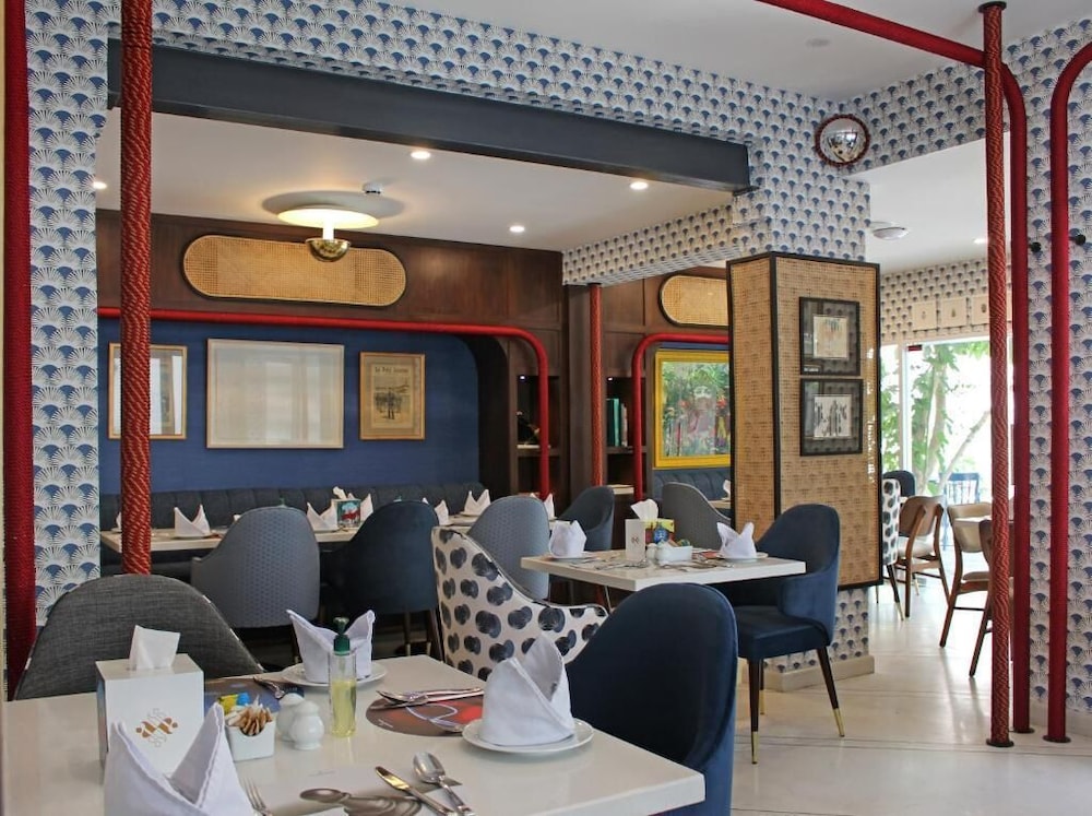 Ambiance Boutique Art Hotel Karachi 41/56