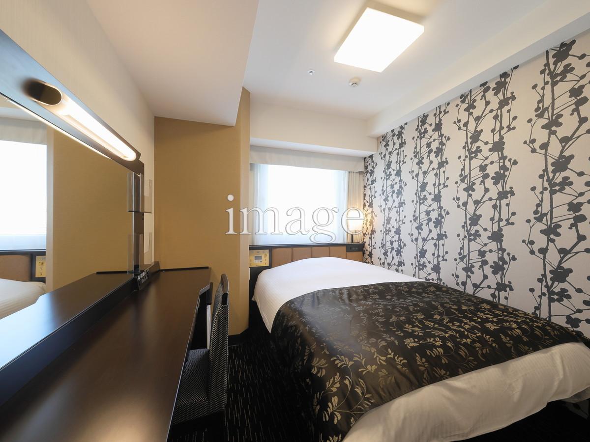 ROOM, DOUBLE BED, SMOKING