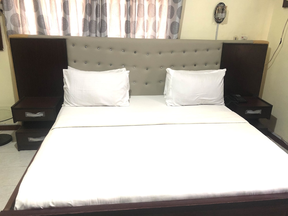 Sena Hotel And Resort 14/25