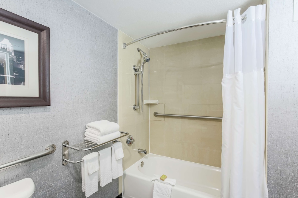 Doubletree By Hilton Austin University Area 11/58