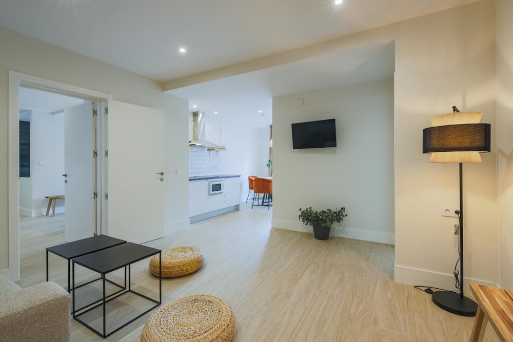 Apartamentos Magna Sevilla 48/68
