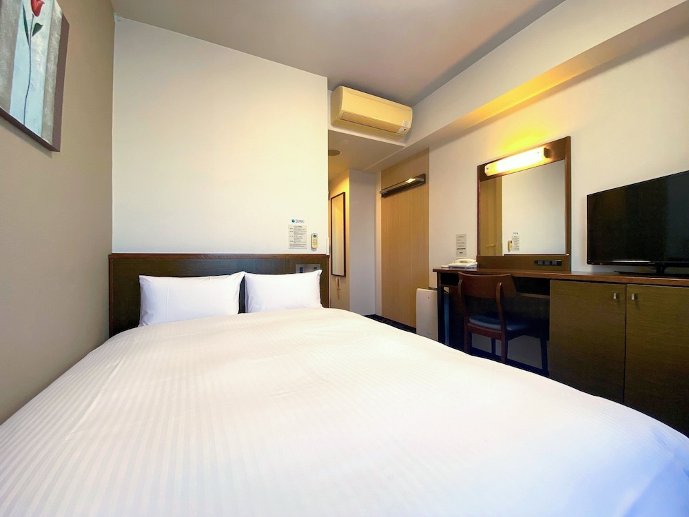 Semi Room, Double Bed