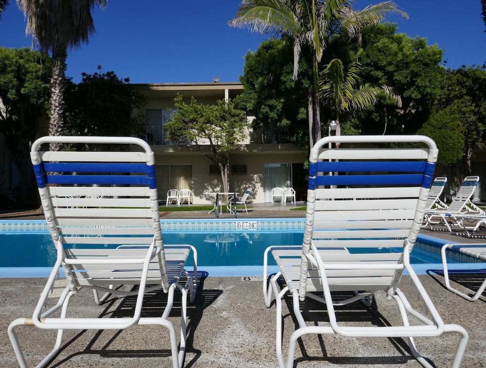 Golden Sails Hotel 13/51