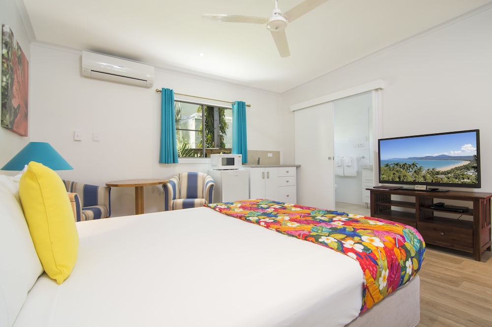 PORT DOUGLAS MOTEL 21/73