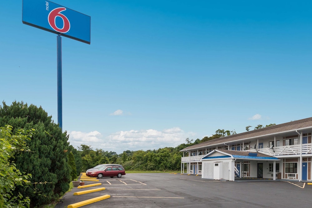 Motel6 Parkersburg, WV 30/39