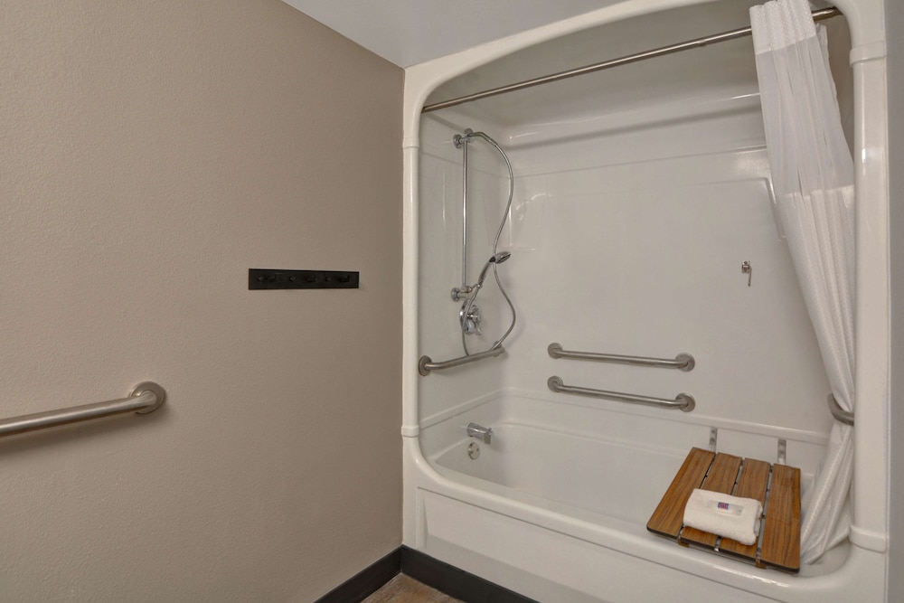 Studio 6 Extended Stay - Jacksonville, FL - Baymeadows 35/36