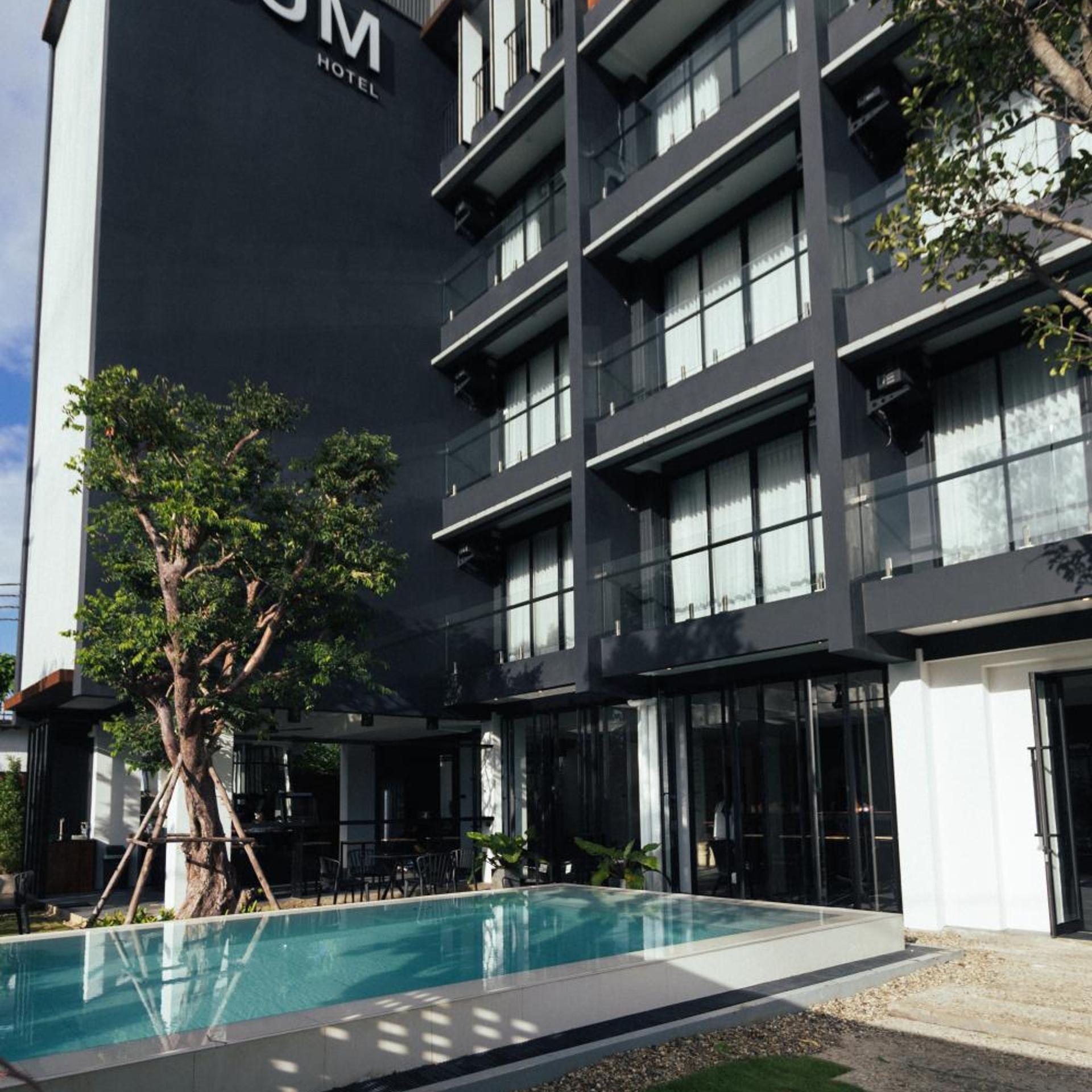 DUM Hotel 3/49