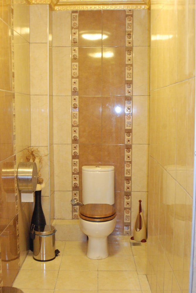 The Pashas House 40/44