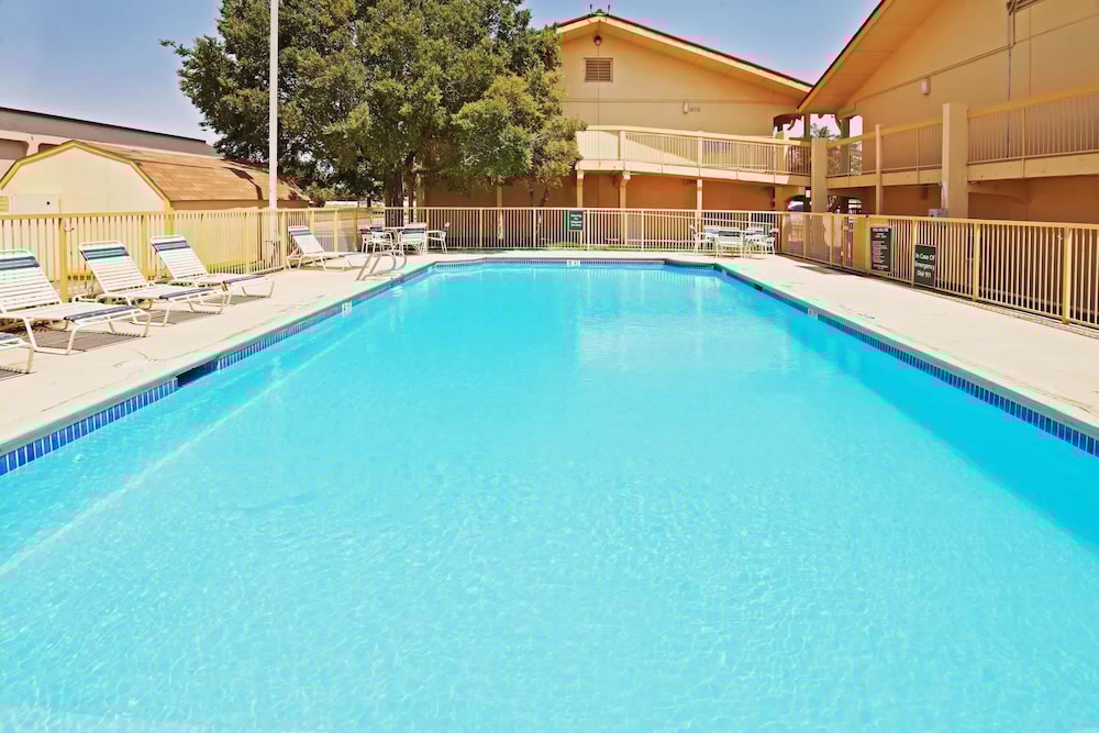 La Quinta Inn by Wyndham Amarillo Mid-City 3/52