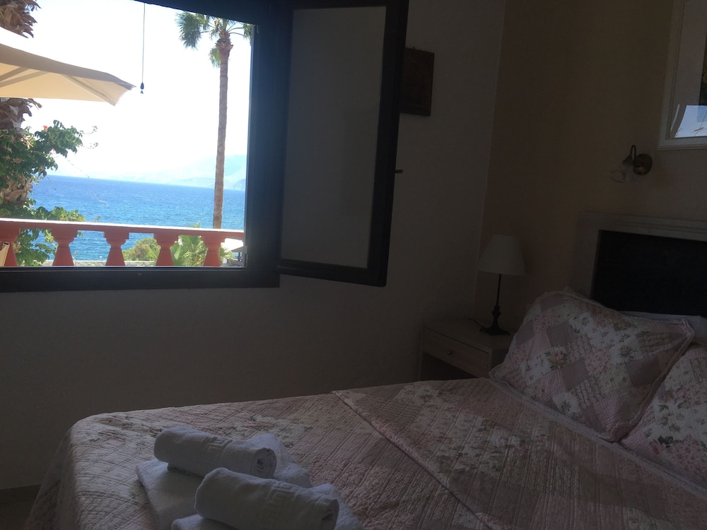 Vangelis Villas 24/45