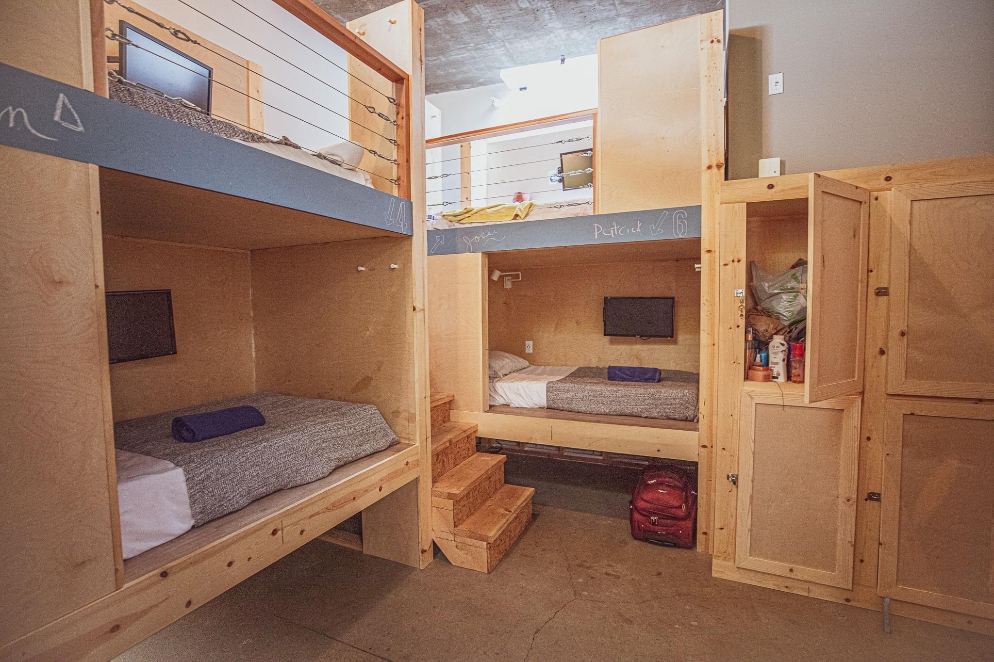 PodShare San Diego - Hostel 9/16