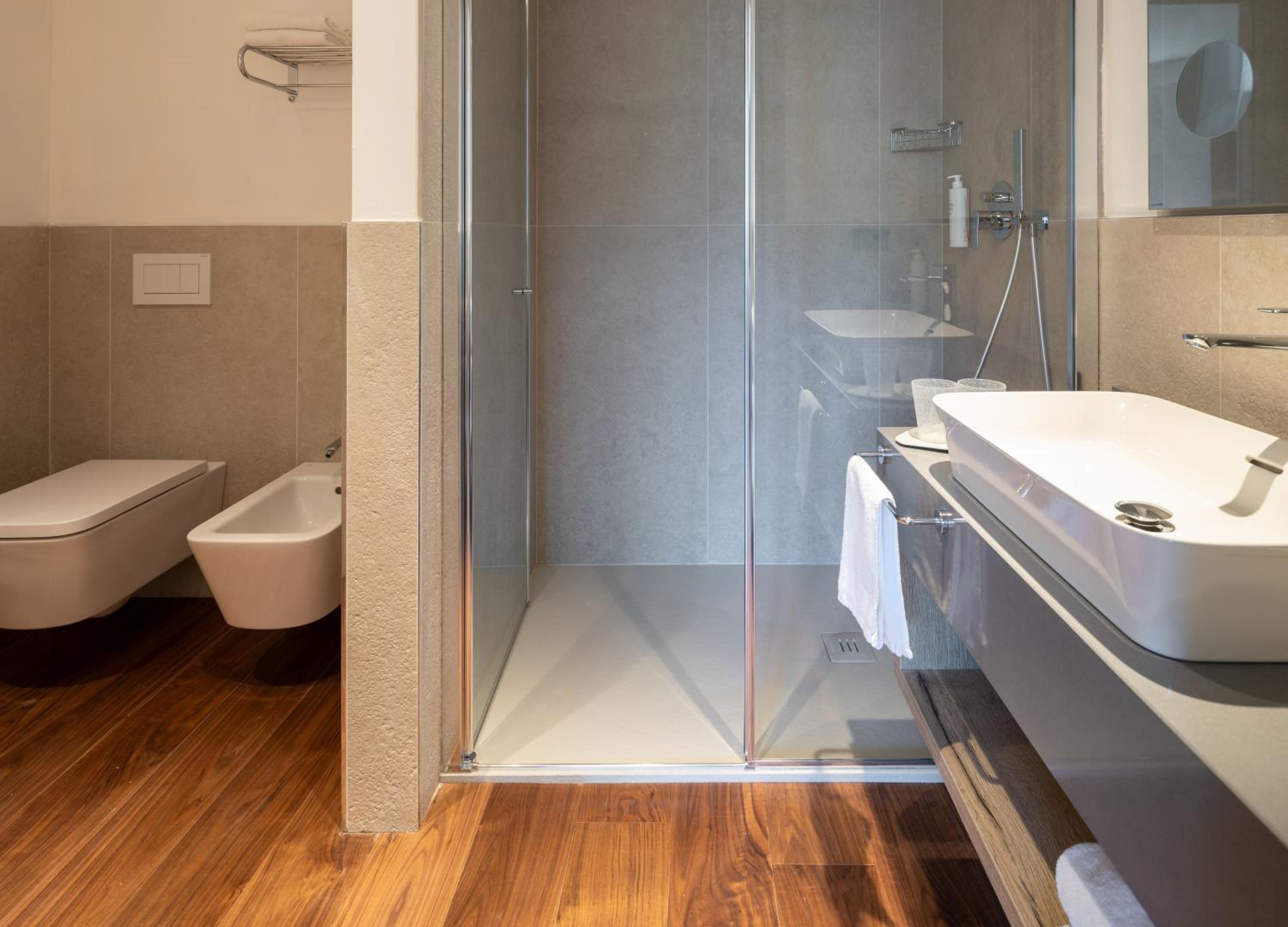 جناح عائلي بشرفة، Hotel Garda 4/8