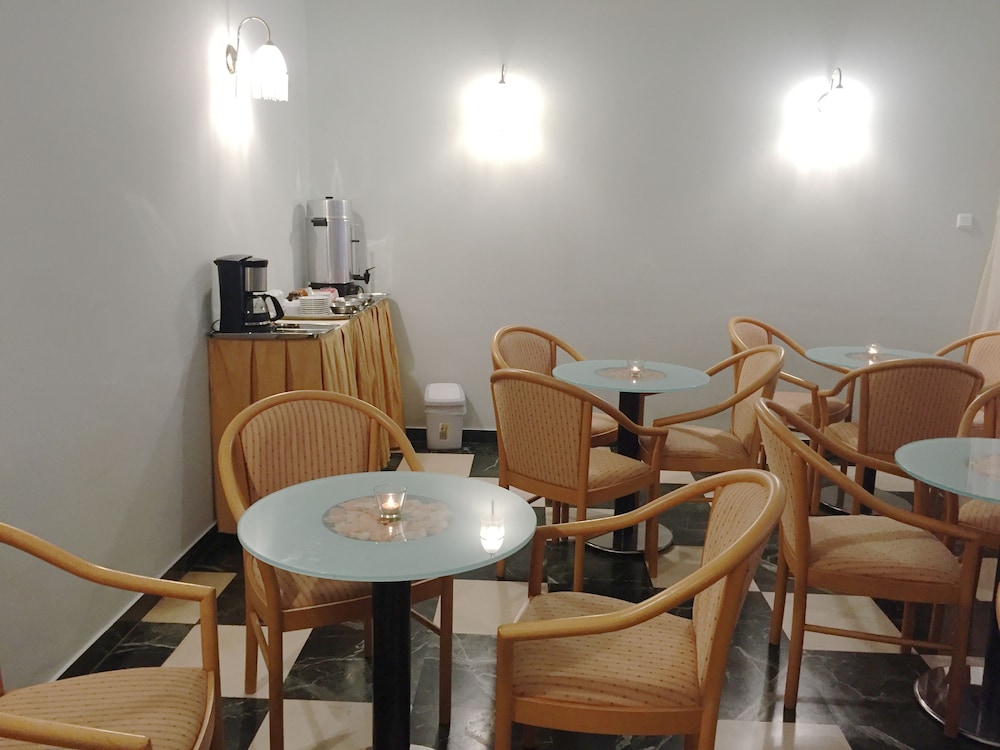 Ares Athens Hotel 47/52