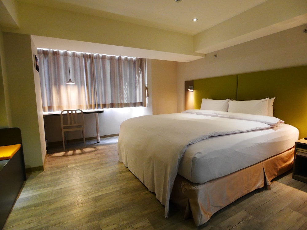 SUPERIOR, DOUBLE BED