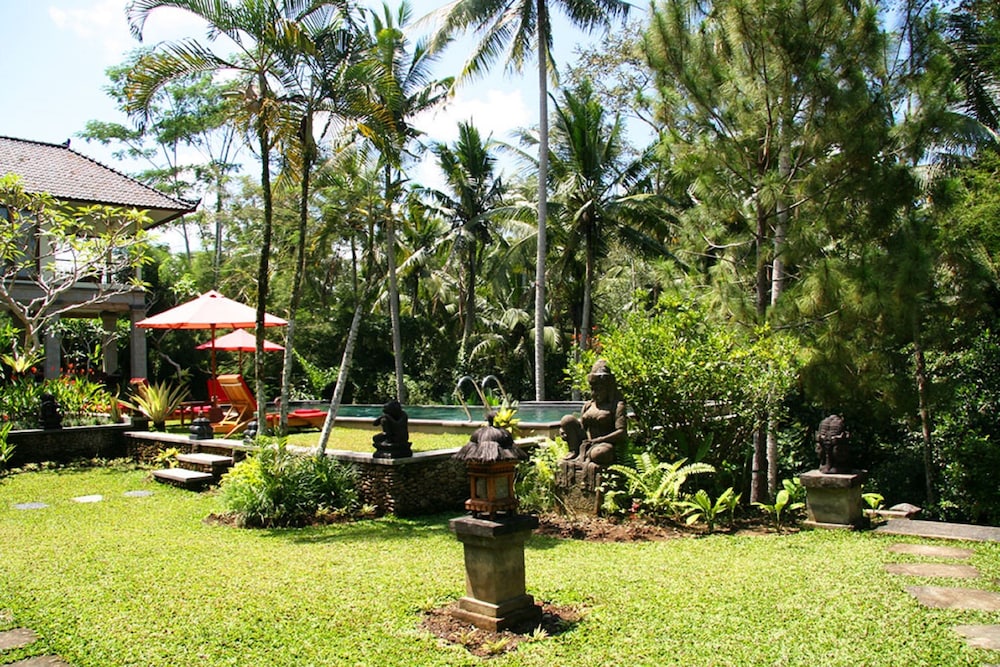 Suara Air Luxury Villa Ubud 42/50