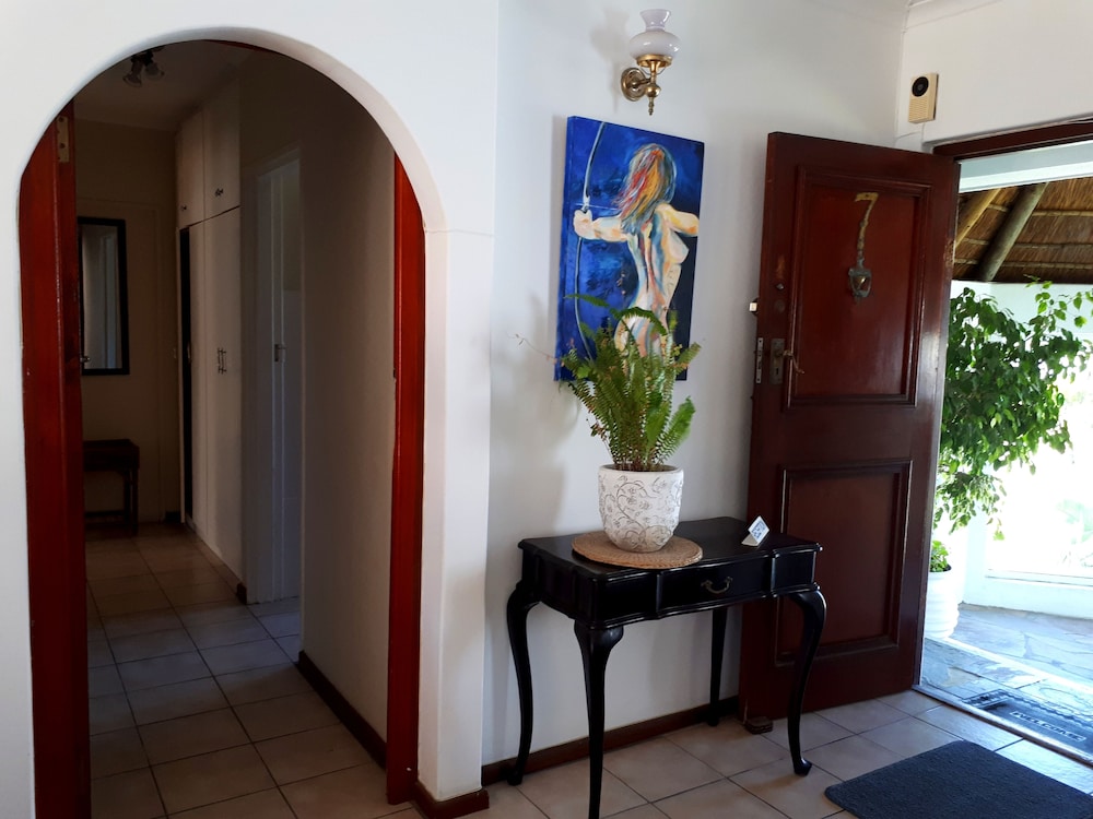 Blouberg Dolphin Inn 50/72