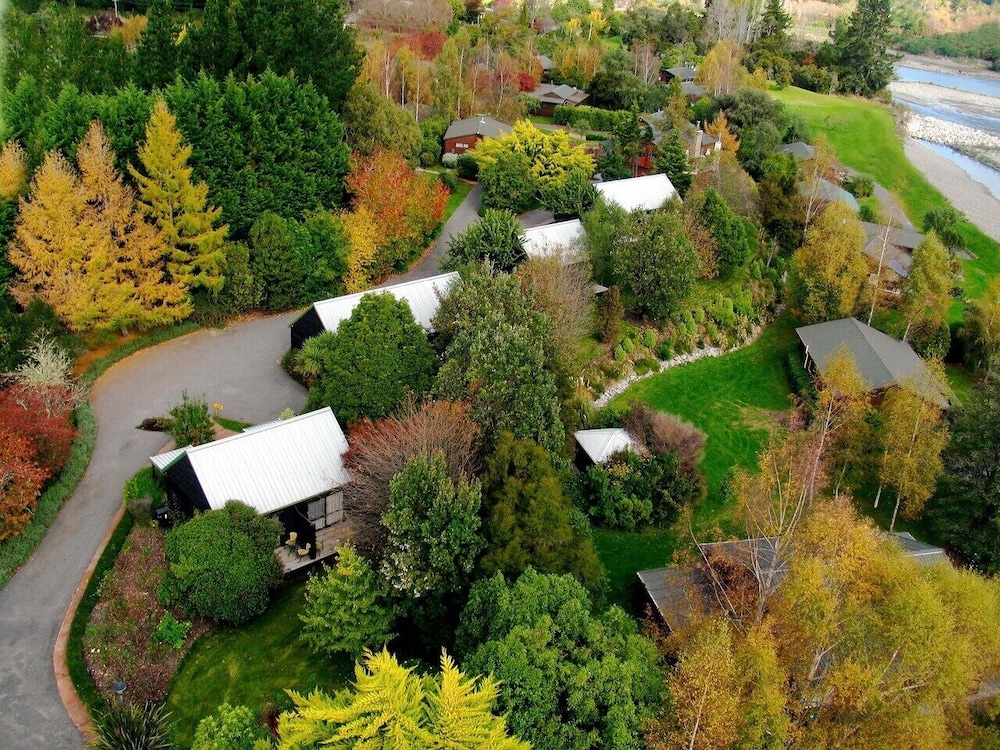 Tongariro Lodge 72/75